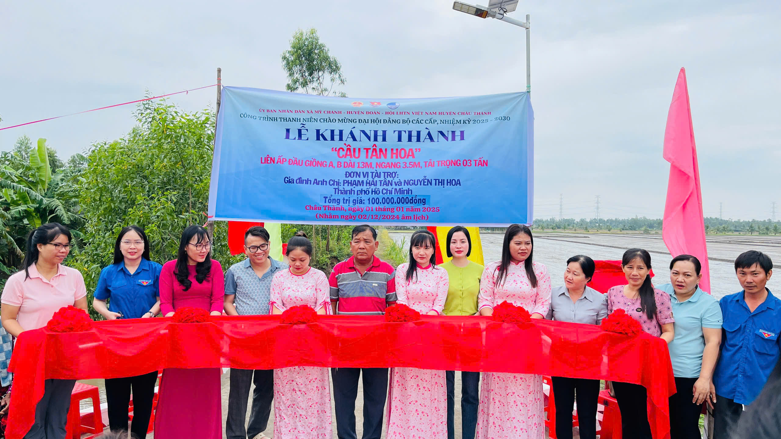 CHÂU THÀNH: KHÁNH THÀNH CÔNG TRÌNH THANH NIÊN “CẦU GIAO THÔNG NÔNG THÔN” CHÀO MỪNG ĐẠI HỘI ĐẢNG BỘ CÁC CẤP NHIỆM KỲ 2025 – 2030